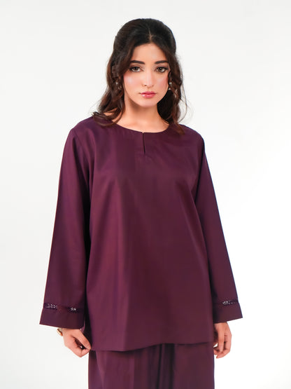The Plum Poise